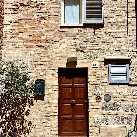 Via Dei Fornari 27 * 乌尔比诺